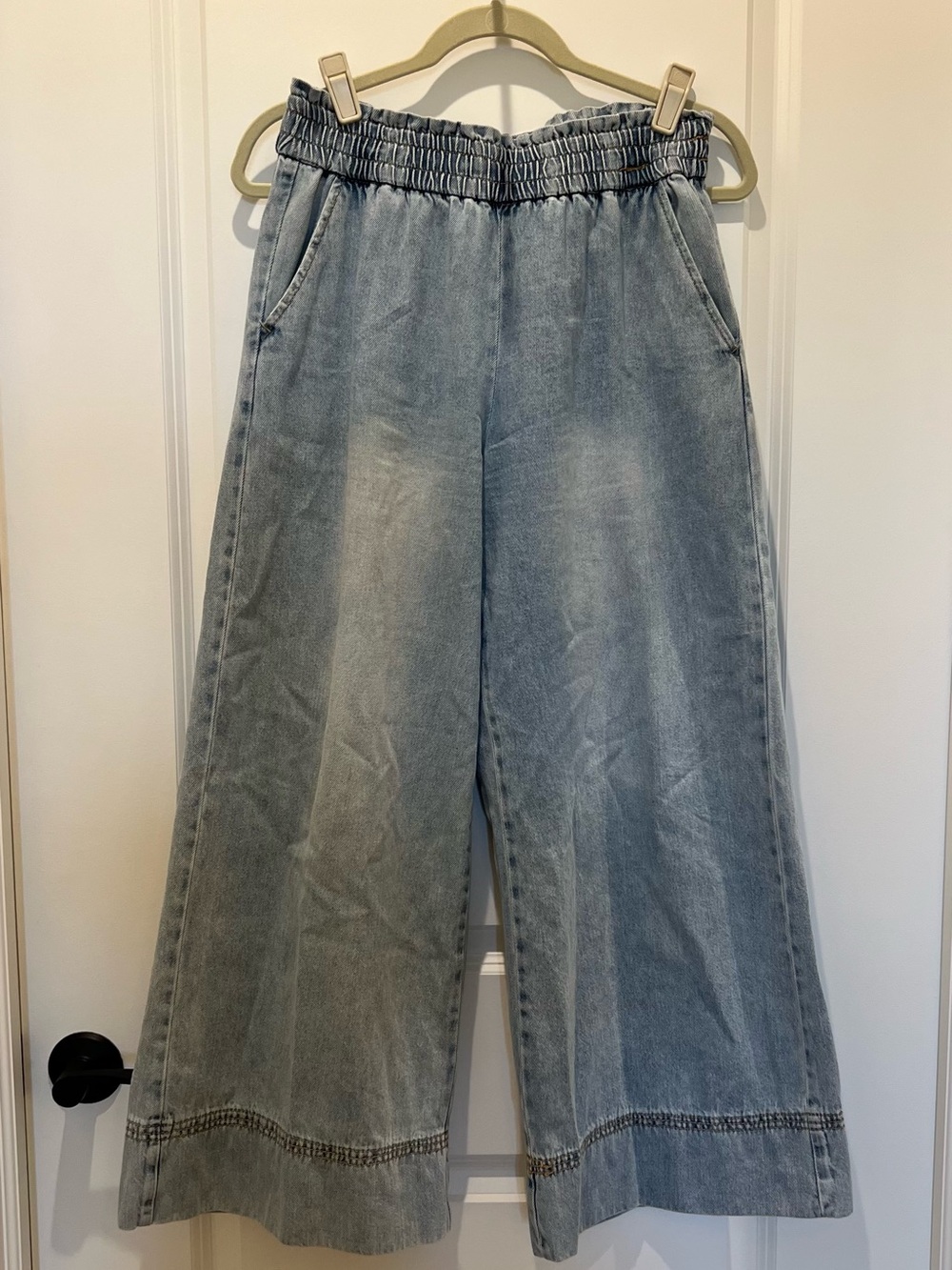 Kensie Light Blue Distressed Wide Leg Elastic Paperbag Waist Jeans Size Medium